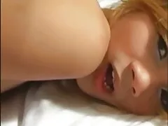 Pequeña adolescente disfruta siendo humillada durante el sexo anal