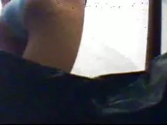 Dos chicas a las que les encanta lamerse están haciendo una escena lésbica