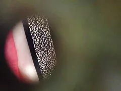 Chicas deslumbrantes están teniendo un trío con un amigo afortunado