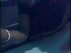 Nena tierna y su tío hacen el amor en el sofá