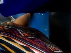 Dos rubias destrozan a una morena en sexo grupal lésbico