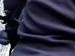 La lujuriosa Adria Rae encuentra una excusa para masturbarse con un juguete sexual