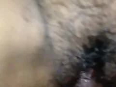 La jovencita es una puta anal y ni siquiera oculta este hecho.