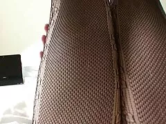 Pequeña muñeca adolescente ama que la follen por el culo