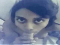 Las mujeres sexys son profesionales cuando se trata de lamer el coño y lo demuestran