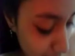 Trato especial hace gritar a las lesbianas Emily Brix y Penelope Cum