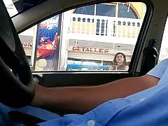 Las novias furtivas son muy serias acerca de correrse en un trío