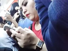 La lencería de lujo y una belleza tatuada lucirla es una gran combinación.