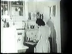Porno viendo adolescente rubia juguetes su mojado coño