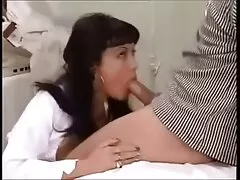 La sexy tootsie Ariella Ferrera y el estricto jefe Johnny Sins follan